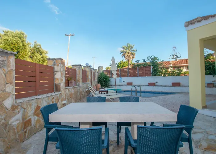 Villa Olive By Seaside